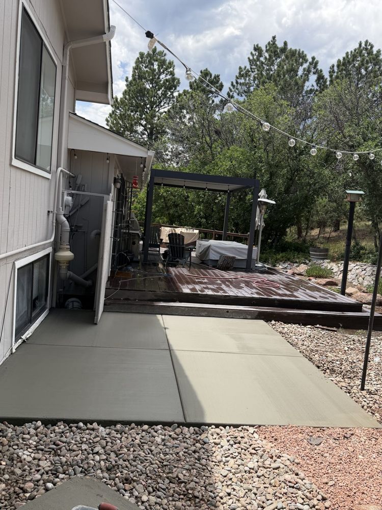 Patio with pergola behind