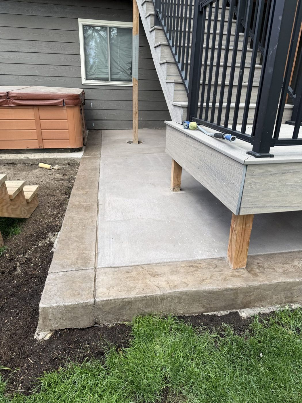 Patio with hot-tub steps